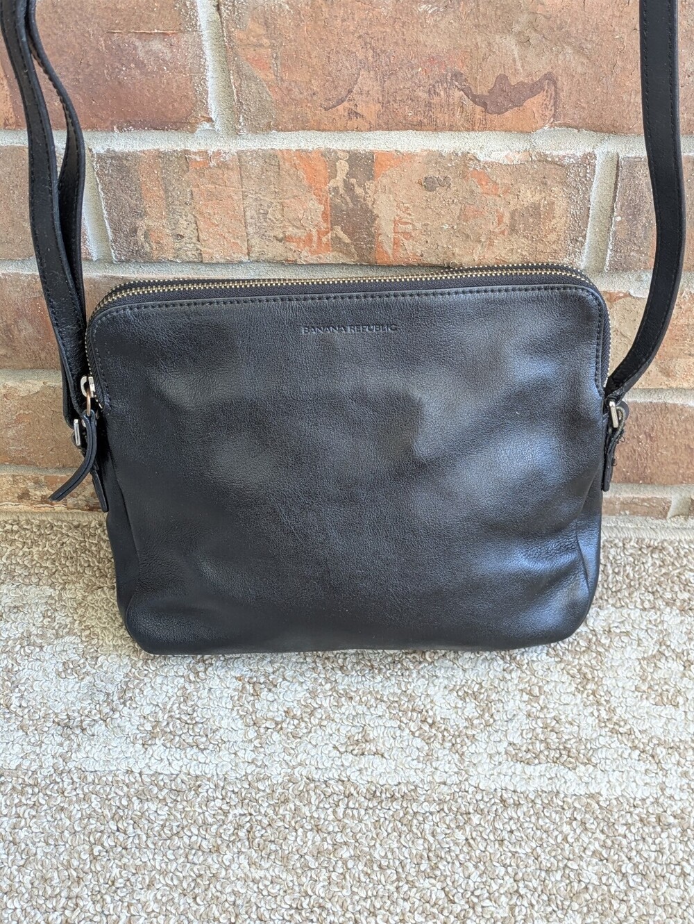 Banana Republic Crossbody Bag Black Pebbled Leather Multi Zip Pouch Purse